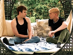 Grosser schwanz, Kehlenfick, Schwanz, Schwul, Behaart, Pornostars, Rau, Flotter dreier