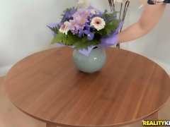 Блондинки, Чешки, Европейки, Большие дырки, Натуральные сиськи, Киски, Реалити, Сиськи