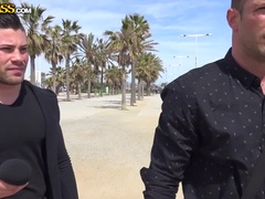 Blondine, Aufs gesicht abspritzen, Gruppe, Im freien, Öffentlich, Tätowierung, Flotter dreier