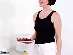 Большая жопа, Хд, Лесбиянка, Милф, Киски, Лизание жопы, Кричащие, Мачеха