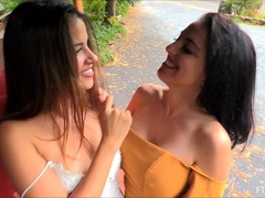 In den arsch, Doppelpenetration, Küssen, Masturbation, Orgasmus, Solo, Weibliche ejakulation, Spielzeuge