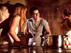 Verga grande, Mamada, Estilo perrito, Cuadrupleta, Besar, Tetas naturales, Flaco, Tetas