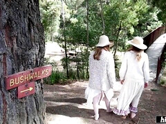 Grosse titten, Vollbusig, Fingern, Behaart, Masturbation, Natürlichen titten, Solo, Titten