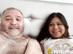 Grote kont, Bruinharig, Mollig, Stel, Latijnse vrouw, Natuurlijke tieten, Spaans, Tieten likken