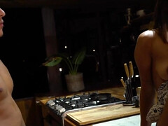 Leie, Hd, Küche, Latina, Masturbation, Nackt, Muschi, Titten