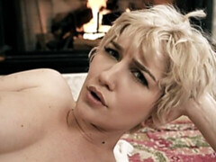 Enthousiasteling, Grote mammen, Vingeren, Masturbatie, Natuurlijke tieten, Slipje, Strippen, Tiener