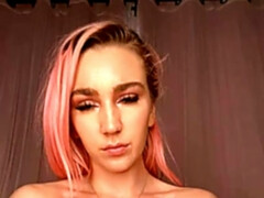 Kendra Sunderland Live show