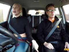 Grosse bite, Sucer une bite, Britannique, Public, Chatte, Chevaucher, Maigrichonne, Grande