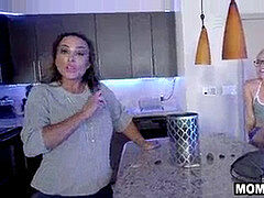 Sucer une bite, Couple, Mère que j'aimerais baiser, Maman, Suçant, Tabou, Adolescente, Plan cul à trois