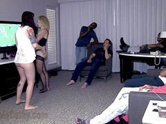 Kont, Gek, Sperma, Hardcore, Rijpe lesbienne, Orgie, Tieten likken, Nat