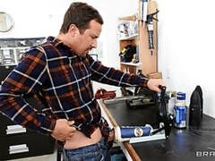 Pijpbeurt, Diep in de keel, Lul, Hondjeshouding, Hardcore, Natuurlijke tieten, Geschoren, Speelgoed