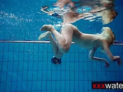 Amateur, Rubia, Hd, Desnudo, Nudista, Pequeña, Piscina, Bajo el agua