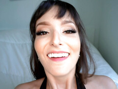 Grote mammen, Pijpbeurt, Naakte man aangeklede vrouw, Aangekleed, Hakken, Moeder die ik wil neuken, Gezichtspunt, Stiefmoeder