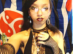 Morena, Gotica, Pezones, Pequeña