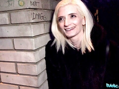 Polla, Europeo, Corridas faciales, Italiano, Al aire libre, Público, Estudiante, Tetas