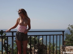 Blondine, Verein, Europäisch, Masturbation, Im freien, Öffentlich, Solo, Jungendliche (18+)