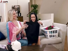 Grote kont, Grote mammen, Blond, Pijpbeurt, Bruinharig, Hd, Lesbisch, Moeder die ik wil neuken