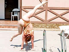 Любители, Большие сиськи, Бикини, Пальцем, Мастурбация, Тощие, Соло, Молоденькие