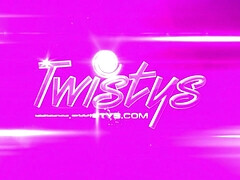 Asiático, Tetas grandes, Tetona, Lesbiana, Madres para coger, Mamá, Tetas naturales, Pequeña