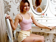 Amateur, Doigter, Masturbation, Rousse roux, Cheveux courts, Maigrichonne, Solo, Adolescente