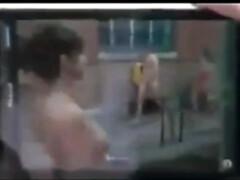 Grote mammen, Rondborstig, Beroemdheid, Hondjeshouding, Indisch, Moeder, Natuurlijke tieten, Tieten likken