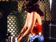 Wonder Woman: Tube Trap cosplay