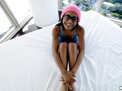 Chica, Verga grande, Garganta profunda, Ébano, Gafas, Sexo duro, Pov, Realidad