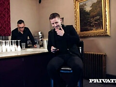 Grote mammen, Pijpbeurt, Sperma shot, Hd, Hakken, Kut duiken, Russisch, Geschoren