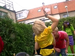 Habillées, Hard, Lesbienne, Orgie, De plein air, Actrice du porno, Pov, Mouillée