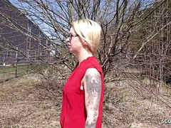 Большие сиськи, Грудастые, Семяизвержение, Натуральные сиськи, В офисе, На публике, Реалити, Сиськи