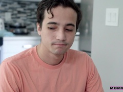 Blonde, Brunette brune, Éjaculer dans la bouche, Queue, Maman, Rasée, Se déshabiller, Suçant