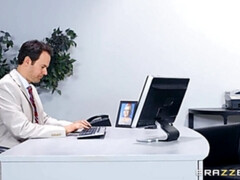 Brunette brune, Talons, Piercing, Rousse roux, Jupe, Tatouage, String, Nénés