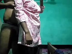 Bisexuell, Fingern, Hd, Riesig, Indisch, Küssen, Nippel, Öffentlich