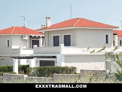 Enthousiasteling, Bruinharig, Hondjeshouding, Hd, Buiten, Tiener, Tieten likken, Uniformpje