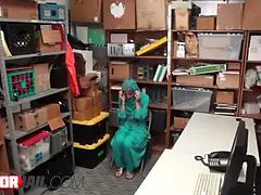 Hd, Kantoor, Klein, Realiteit, Softcore pornografie, Tiener, Tieten likken, Uniformpje