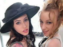 Cul, Sucer une bite, Groupe, Branlette thaïlandaise, Hard, Orgie, Tatouage, Adolescente