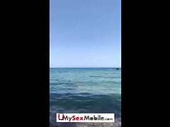 Playa, Tetas grandes, Morena, Interracial, Público, Coño, Afeitado