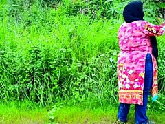 18 ans, Gros cul, Indienne, Mature, Seins naturels, De plein air, Public, Chatte