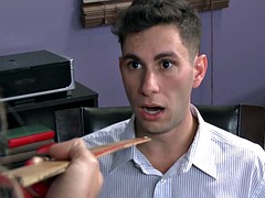 Grosse titten, Büro, Tätowierung