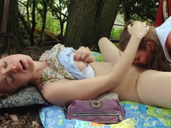 Amateur, Rostro sentado, Peludo, Sexo duro, Lesbiana, Natural, Al aire libre