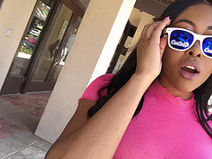 Noire, De plein air, Public