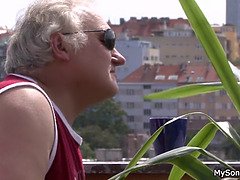 Gevangen, Daddy, Hardcore, Spijkerbroeken, Twee staartjes, Rok, Tiener, Onder de rok