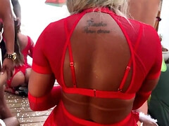 Grote mammen, Blond, Groepseks, Hd, Latex, Latijnse vrouw, Moeder die ik wil neuken, Tatoeage