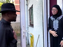 Hijabi Muslim Wife Aaliyah Yasin Gets Blessed by BBC Priest Dimitri - Hot 4K Fuck