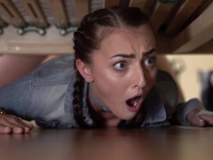 Schlafzimmer, Blondine, Hundestellung, Natürlichen titten, Muschi, Kurzes haar, Hintern versohlen, Tätowierung