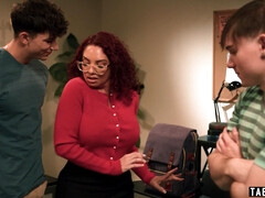 Gros seins, Plantureuse, Double pénétration, Mature, Mère que j'aimerais baiser, Maman, Monstre, Plan cul à trois