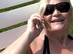 Sucer une bite, Mamie, Branlette thaïlandaise, Hard, Hd, Mature, Mère que j'aimerais baiser, De plein air