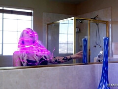 Tussi, Blondine, Vollbusig, Betrug, Milf, Orgie, Rotschopf, Reiten