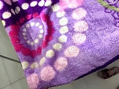 Grosse bite, Doigter, Hard, Hd, Indienne, Mamelons, Chatte, Serré