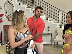 Bruinharig, Bedriegen, Lesbisch, Vrijster, Tatoeage, Trio, Tieten likken, Vrouw